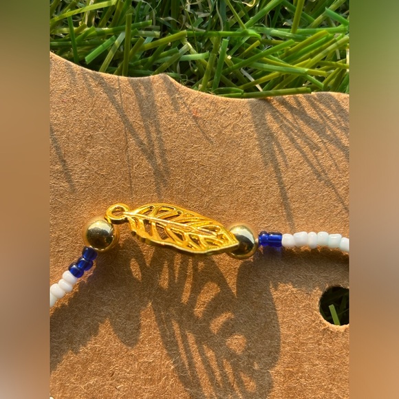 Leaf Beaded Bracelet - Picture 3 of 4